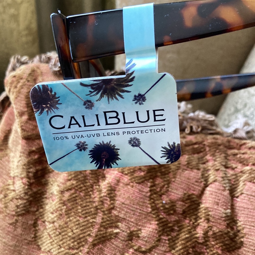 NWT Caliblue sunglasses cat eye and tortoise-look frames. - Picture 4 of 6